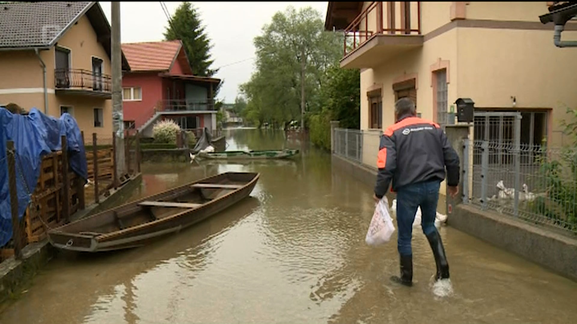 USK: Voda se povlači, stanje je mnogo bolje